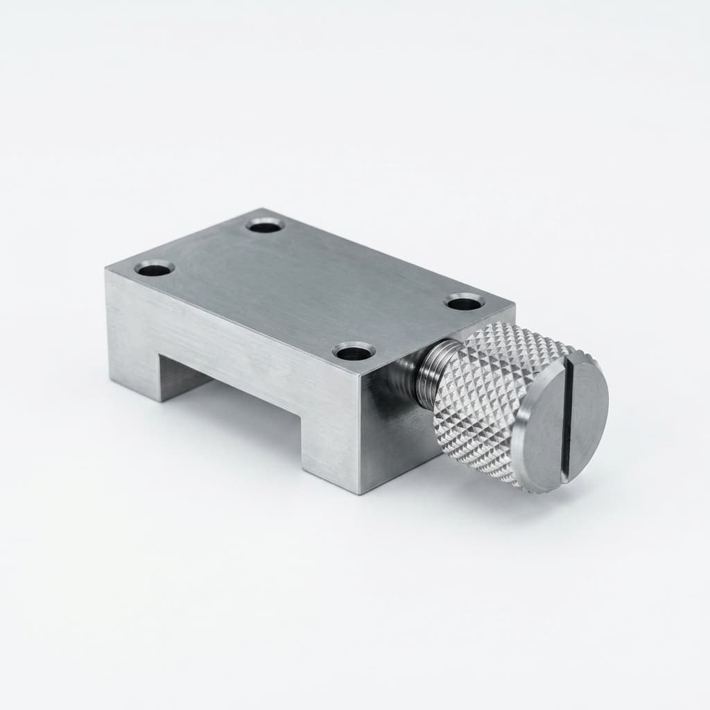 Precision roller screw shaft with ground thread profile and bearing seats